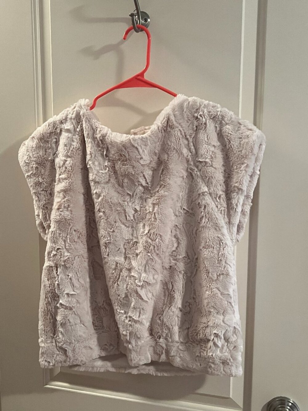 Maeve Anthropologie Ivory Faux Fur Cap Sleeve Top Size Small Cozy Chic